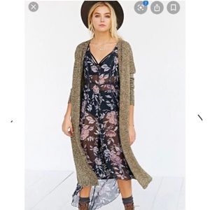 Silence + Noise for Urban Outfitters  Olive Cardigan